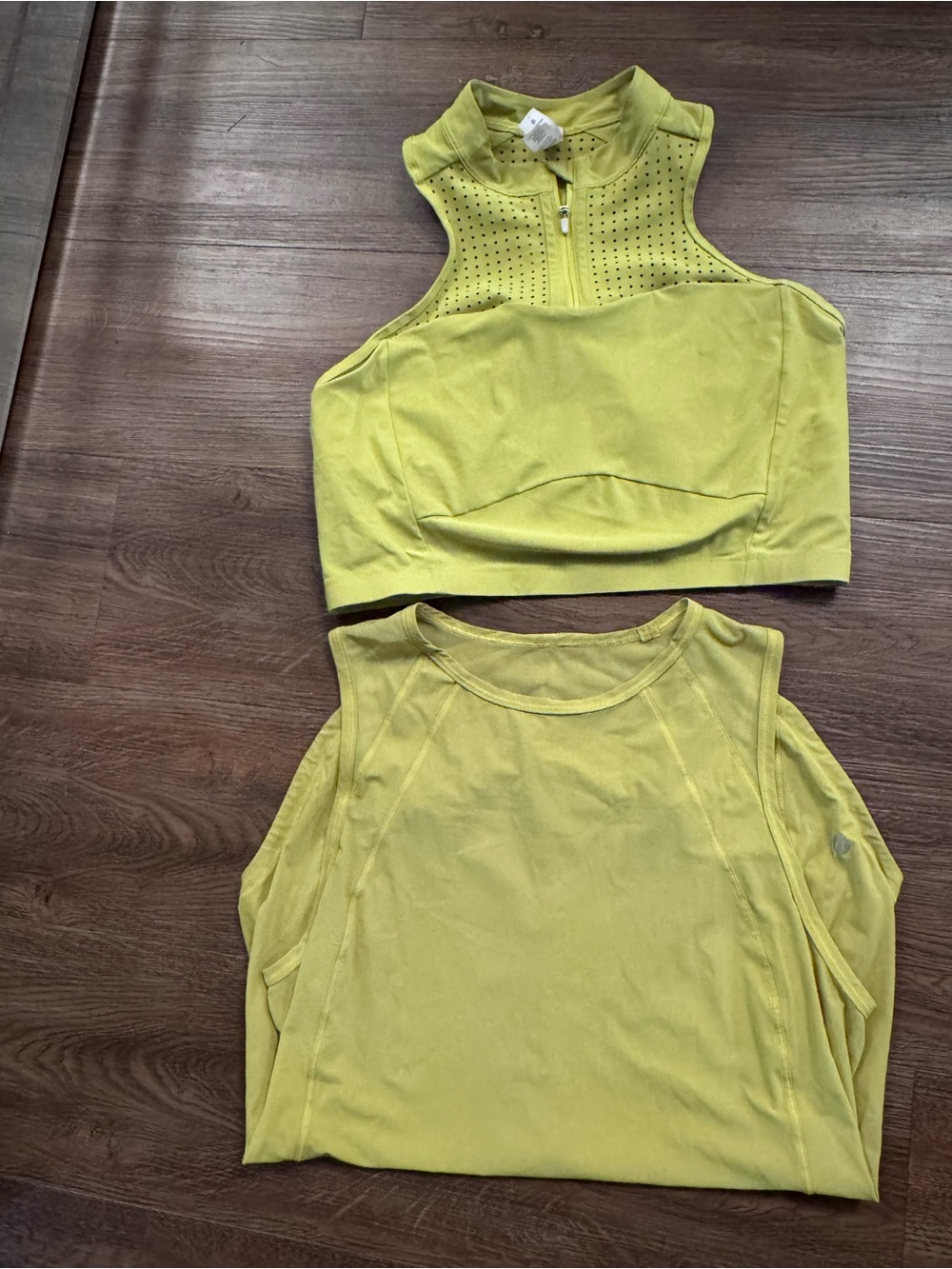 Lululemon Women’s Light Green Athletic Crop Top and Breathable Performance Tank